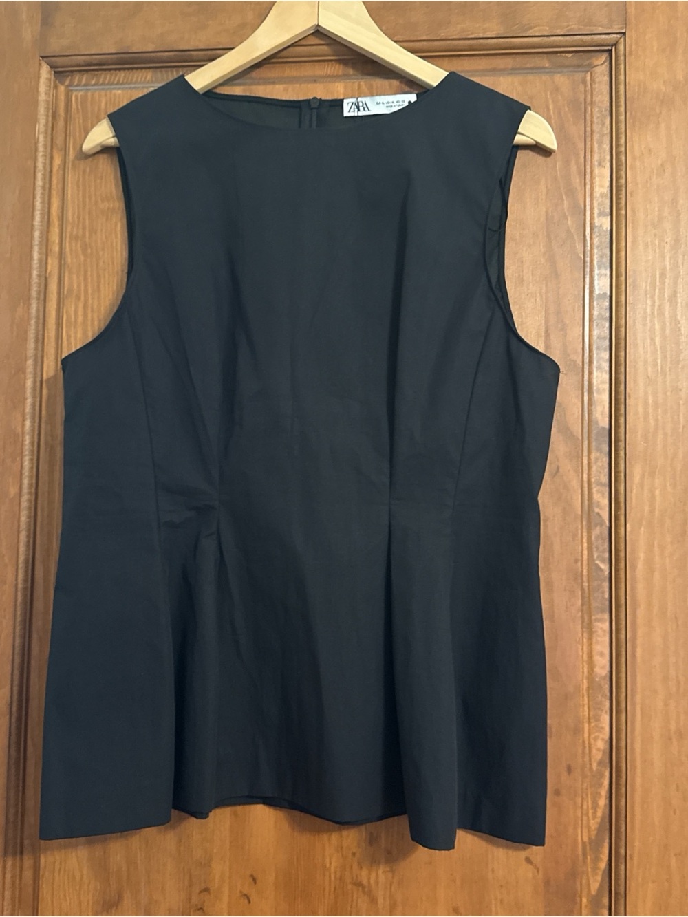 Zara Black Crewneck Sleeveless Top